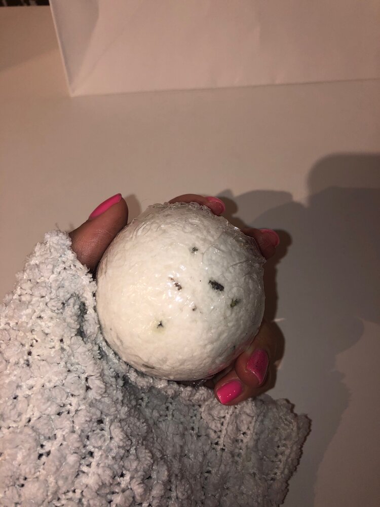 Essential Oil Bath Bomb